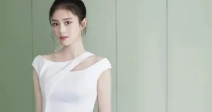 白鹿 美腿玉足 美感十足犹如仙女下凡