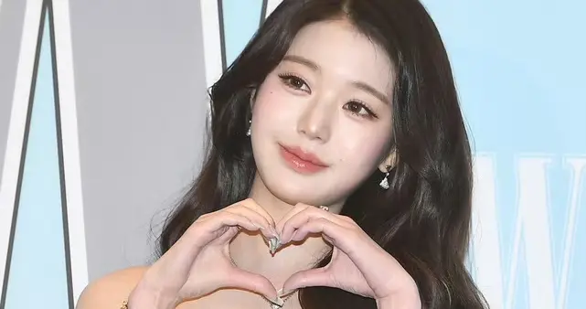 暗夜主宰：张元英，为何独拥黑裙终极魅力