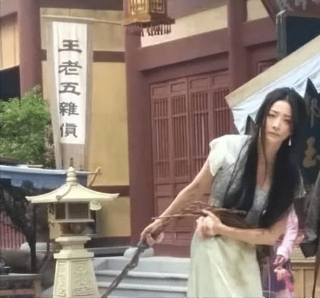 最美女龙套，横店漂泊数载可惜不温不火，可惜了这完美身材