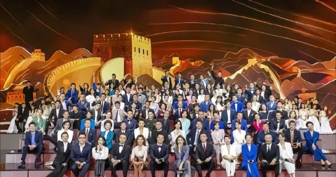 2026央视春晚彩排启动！主持人阵容引热议，新人或将加盟