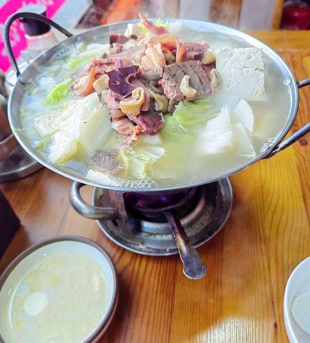 老北京驴肉锅杂，老味道，让你回味无穷，必须一试！