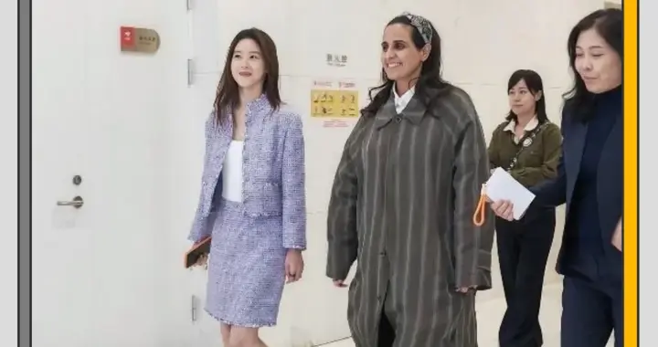 章泽天把卡塔尔公主玛雅莎请到京东总部，进行中外艺术交流！