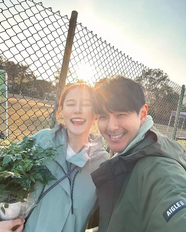 萧正楠曝光太太黄翠如最新怀孕状况，前TVB花旦黄智雯晒丰满上围