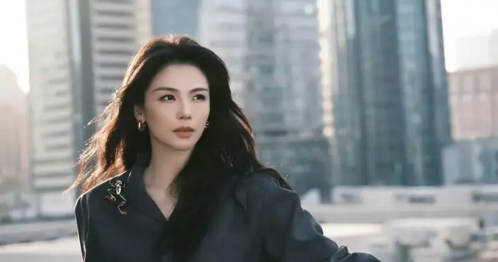 刘涛职场穿搭太美啦～ ???