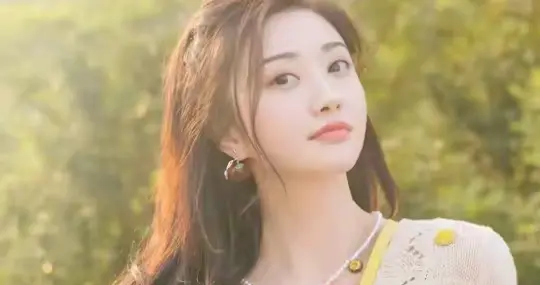 景甜，真的好美好甜好迷人啊！灵动俏皮少女感满满！爱鼠啦！