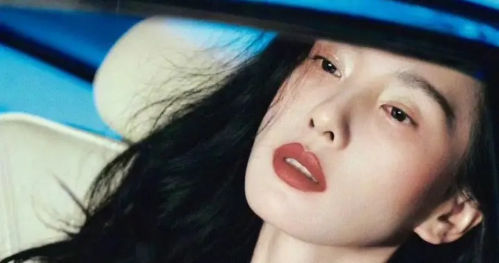 38岁刘诗诗晒暗黑写真照片，与温婉形象反差大，网友直呼认不出