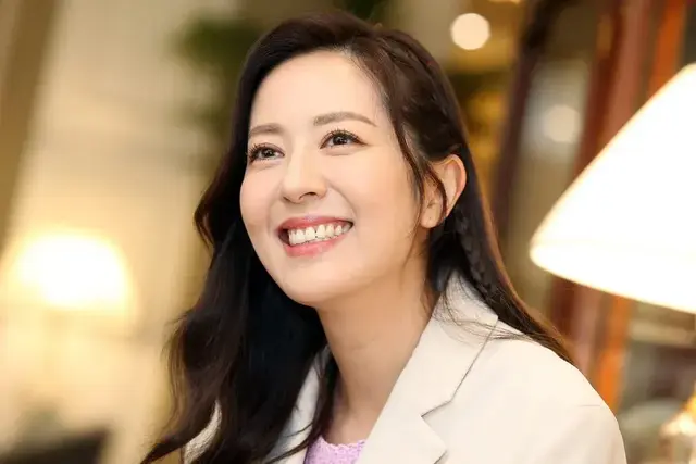 前TVB女星宣布签新公司，吐槽旧公司工作模式，离巢后终找回自我