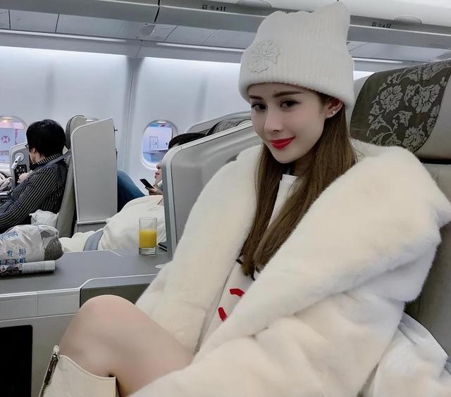 拒4500万分手费，跑国外生子拿9个亿，王思聪惊呼她才是顶级玩家