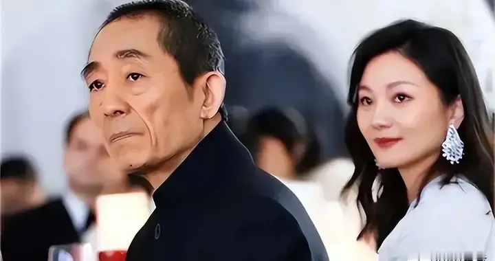 张艺谋做梦也没想到，才24岁的儿子，已经扛起了老张家的门面！