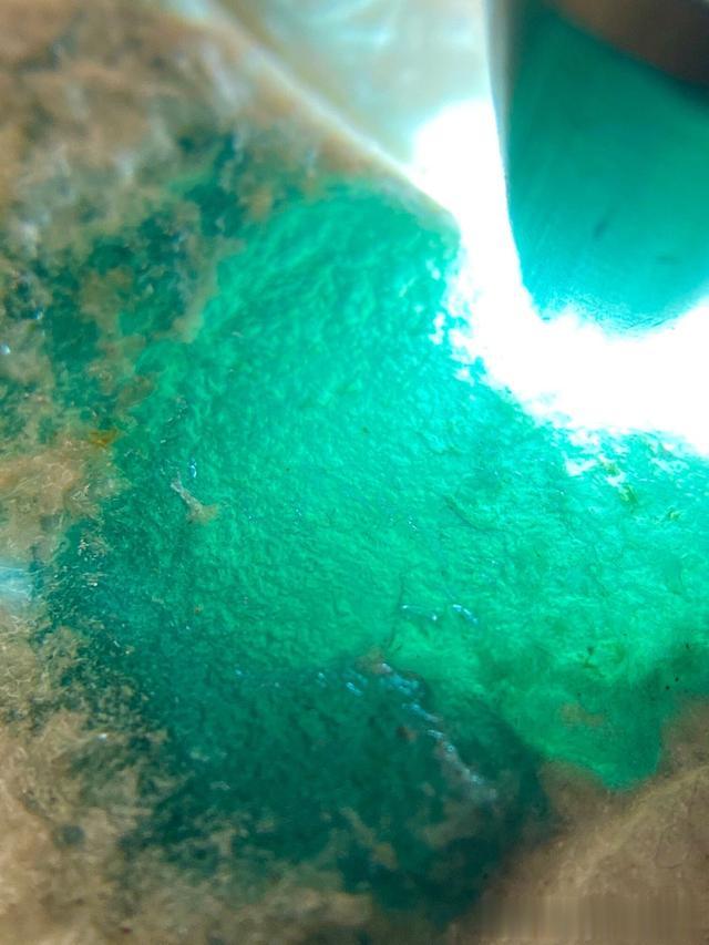 浅谈评估翡翠原石价值的五大要素