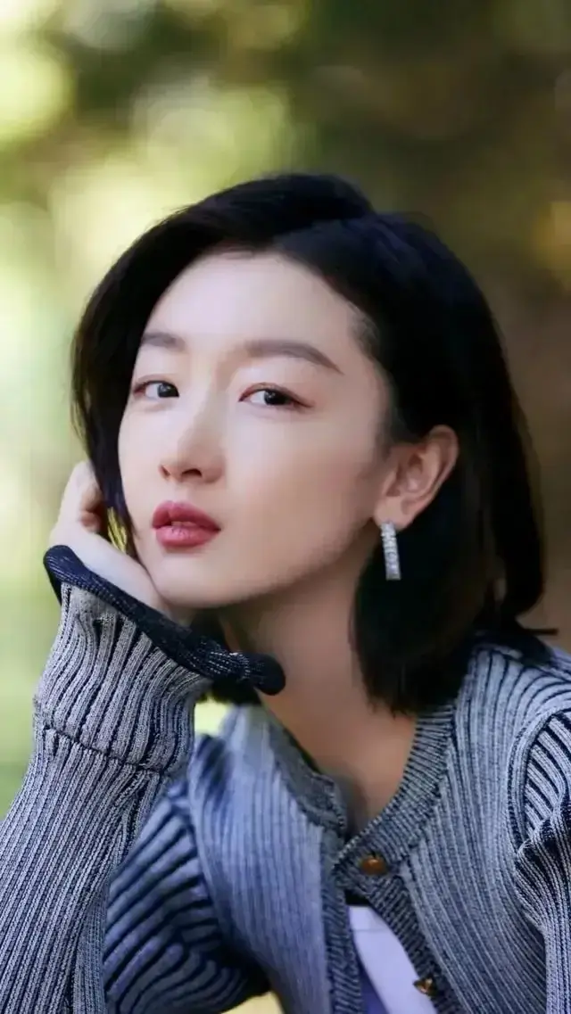 美图欣赏：周冬雨