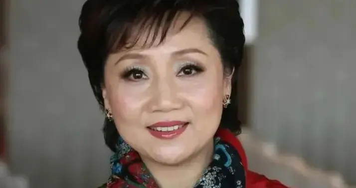 歌手张德兰：27岁为爱隐退，43岁转行学医，嫁人38年无儿无女