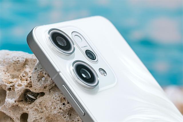 长焦Live也高清 OPPO Reno14标配3.5x潜望长焦
