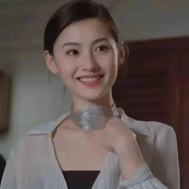 张柏芝穿上粉色裙子更有韵味了，清纯又性感