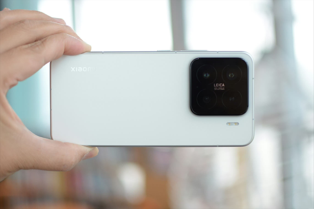 徕卡三摄+龙晶玻璃+骁龙8至尊，小米15突降1140元！太有惊喜了