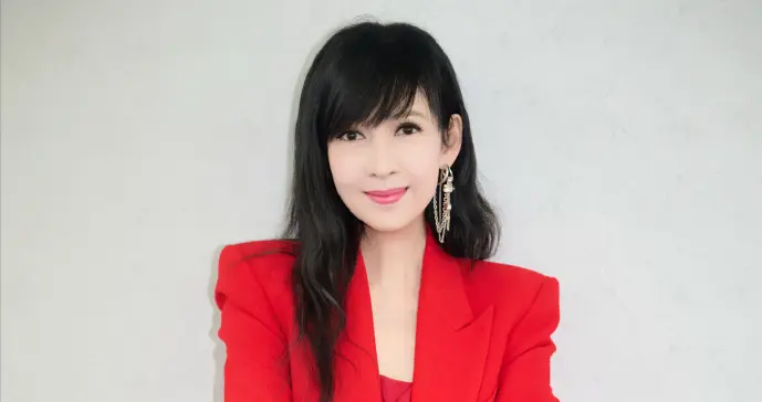 中国那么大，我没有找出第二个像周慧敏那么美的女孩！