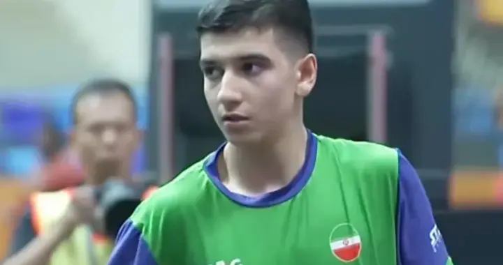 有点狂！先赢王楚钦，后斩林诗栋，伊朗15岁的法拉吉到底什么来历