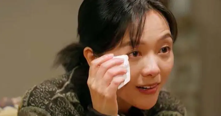 杨乐乐后悔全职带娃落泪，在婚姻中不轻松，汪涵：为什么要和我比