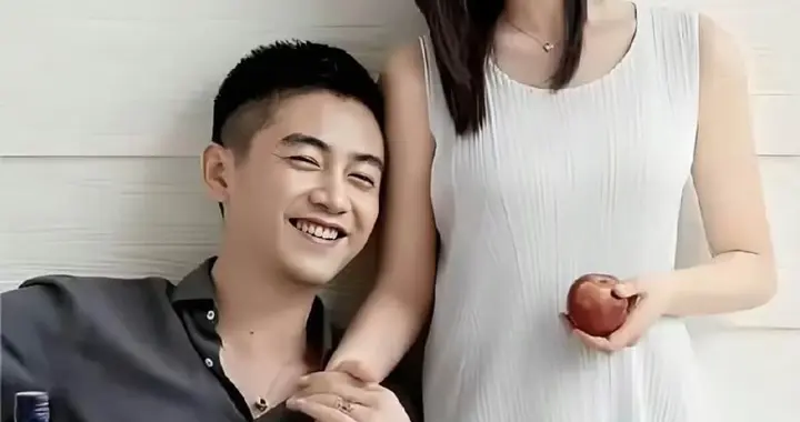 超尴尬！陈妍希婚后被嘲害陈晓的黑梗！周柯宇3年前也在玩