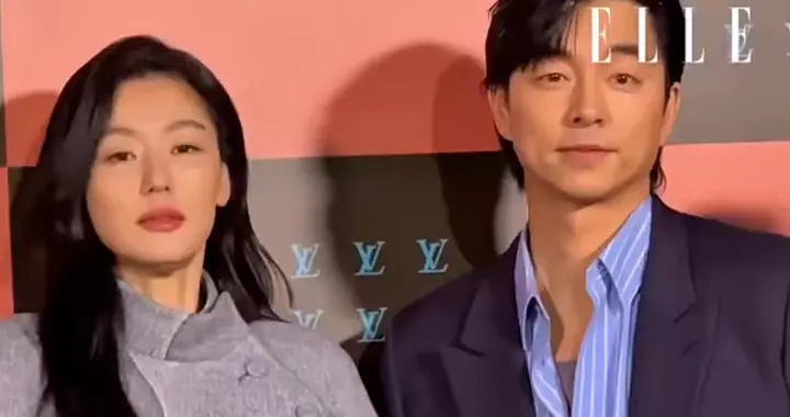 全智贤出席LV风光不再，商业价值下滑待遇变差，强撑气场冷到搓手