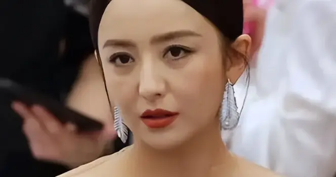 离婚4年后，陈思诚依旧风生水起 佟丽娅却不敢离开曾经的“怪圈”