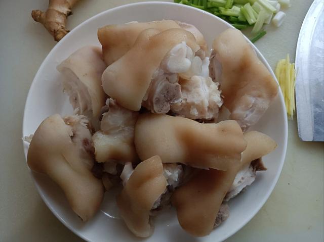 暑假前后，福建女子吃的早餐区别大，扬言：再不开学，我就要疯了