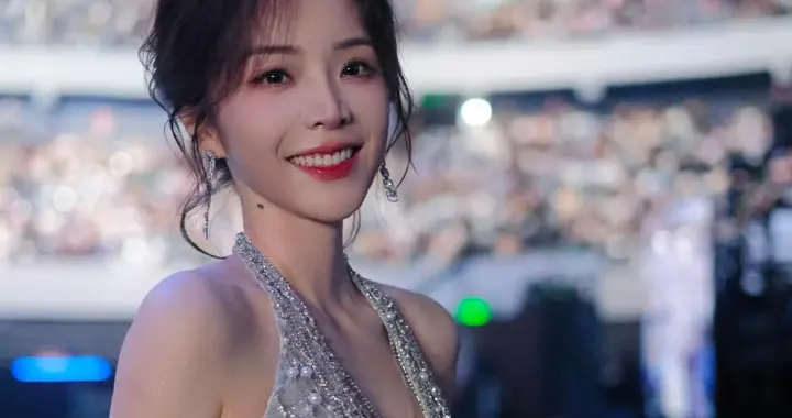 哇塞！最美主持人余霜来袭，快来看看她有多让人惊艳！