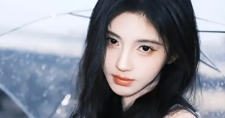 曝演员鞠婧祎涉嫌严重经济犯罪，公司掌握证据，全网实名公开举报