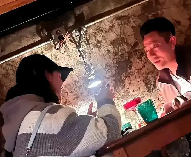 汪小菲曾到台湾看望儿女，小玥儿露出久违的笑容 以后应该会跟她爸