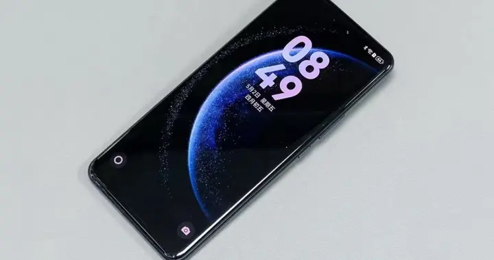 華為Nova15系列確認(rèn)：2.5D直屏+非全系金屬中框，12 月不上線也等