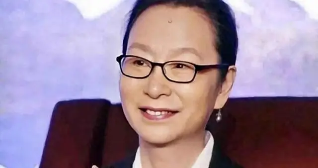 娱乐圈大瓜！奚美娟人设崩塌？瞒了大家30年的秘密藏不住了