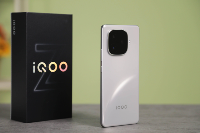 iQOO二季度新品曝光：Z10 Turbo系列性能续航“卷王”