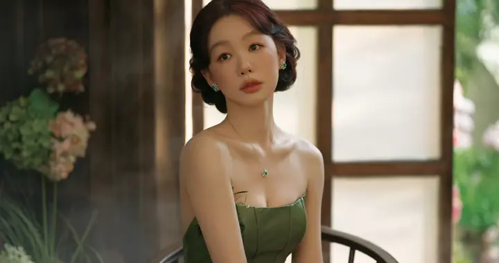 徐梦洁活动造型vs舞台排练照，认真搞事业的样子也太有魅力了吧！