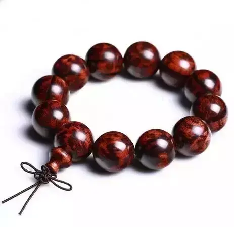 小叶紫檀|木头中的钻石？手串“硬汉”排行榜