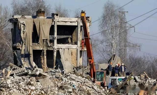 俄军|俄罗斯：扎波罗热一俄军指挥官办公室被乌方炮弹击中，才死两人