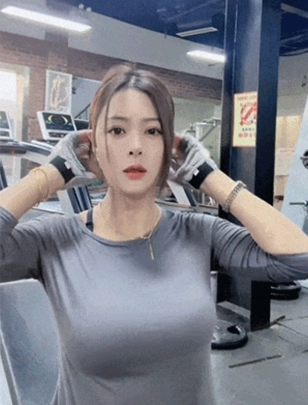 搞笑GIF：女朋友给我分享减肥成果，我悬着的心终于放下了