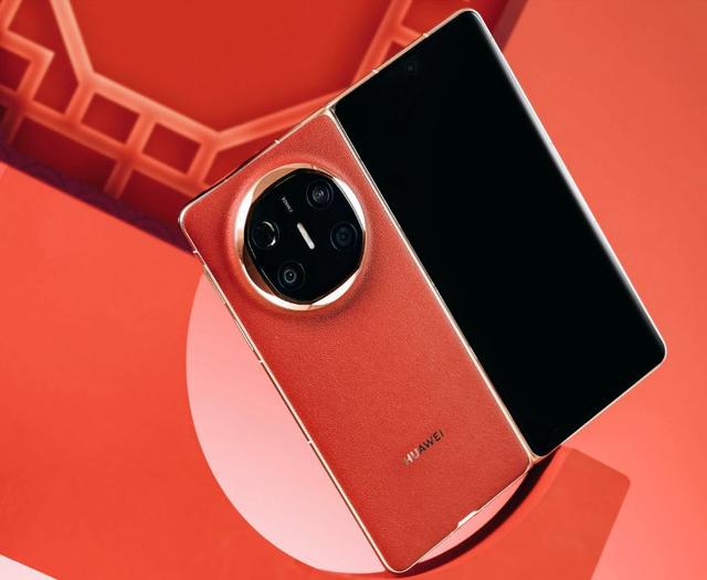 华为Mate X7曝光：可变光圈+2K屏+防水，史上最强大折叠屏来了