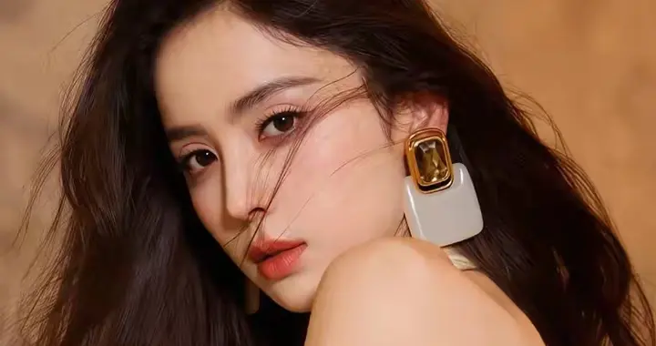 古力娜扎-高挑女神的绝美身材和背影！