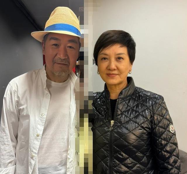 张国立和邓捷近照，颈纹明显，短短3年，老得好真实，好有冲击力