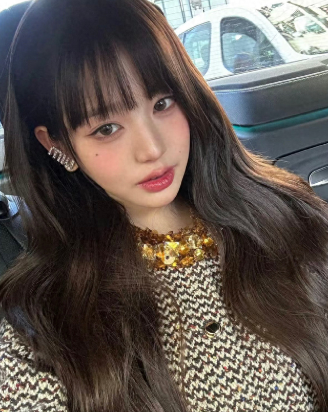 张元英的自拍照火了，与G社生图几乎无差别，让人惊叹不已