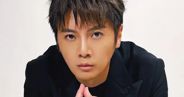 35岁港星叶泓声宣布离巢，曾是前男团组合队长，主演新剧正热播