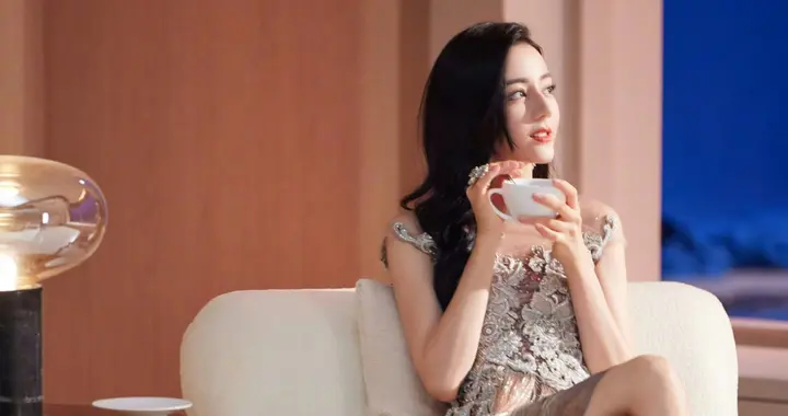 早期的迪丽热巴，又甜又酥，真的好靓