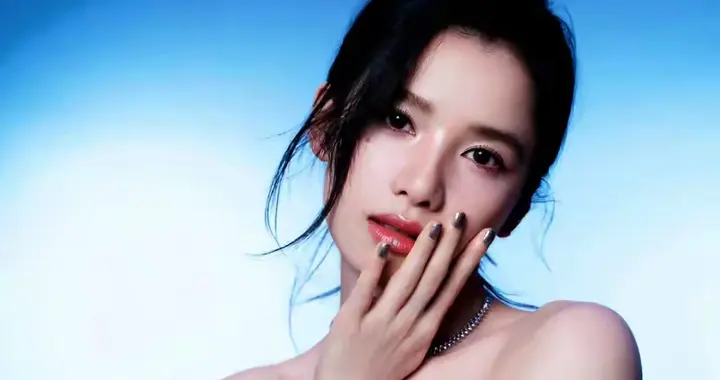 张婧仪：新生代影坛的闪耀之星！