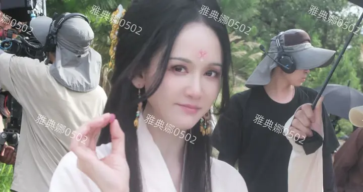 天啊这要不是陈乔恩本人发的剧照很难认出是她，气质网红整感明显