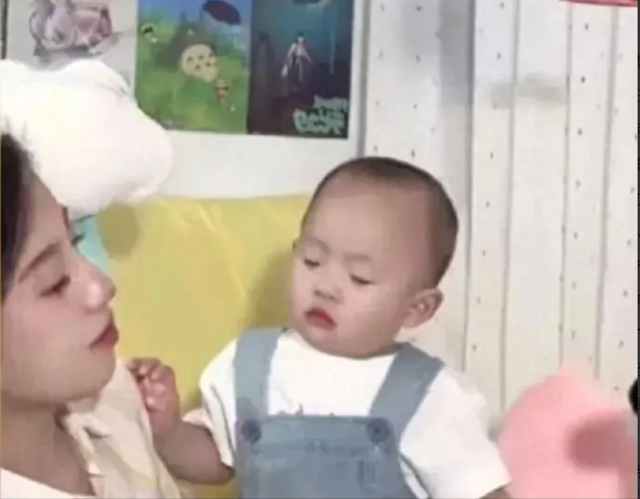 黄一鸣回应王思聪送豪宅传闻：是真的，在搬家，已解散直播团队