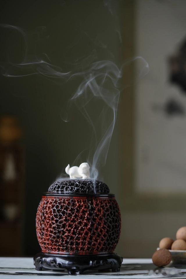 小叶紫檀｜盘根香炉