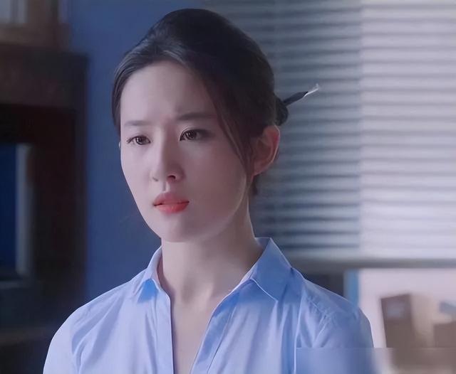 陈金飞：和刘亦菲母女都有绯闻，跟杨采钰分手后，回头再捧刘亦菲