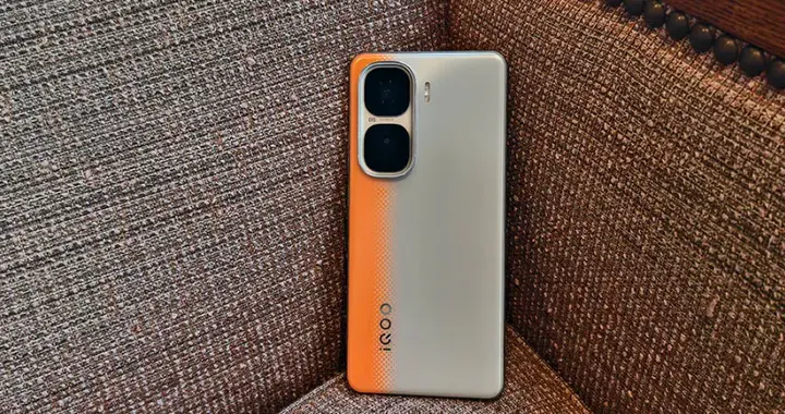 價格“跌至新低”的一款手機，512G深受好評，值得現在撿漏