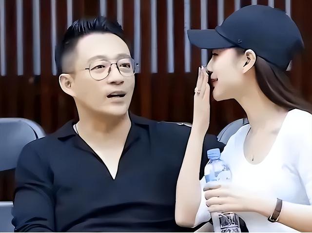 刚刚张兰直播爆猛料!儿媳马筱梅怀上双胞胎!大S评论区炸开锅了！