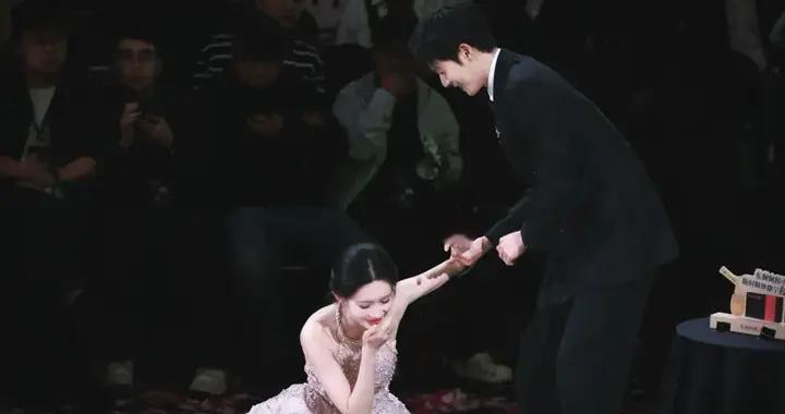 孟子义摔上热搜！神图美到撞脸詹妮弗·劳伦斯，网友：这哪是社死